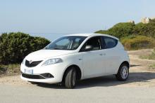 Lancia Ypsilon nella stupenda Baia Santa Reparata, Santa Teresa Gallura